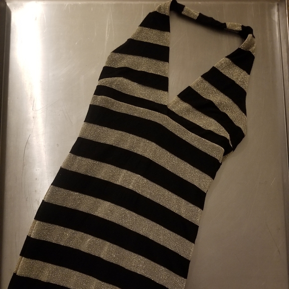 Full length halter dress - Picture 2 of 4